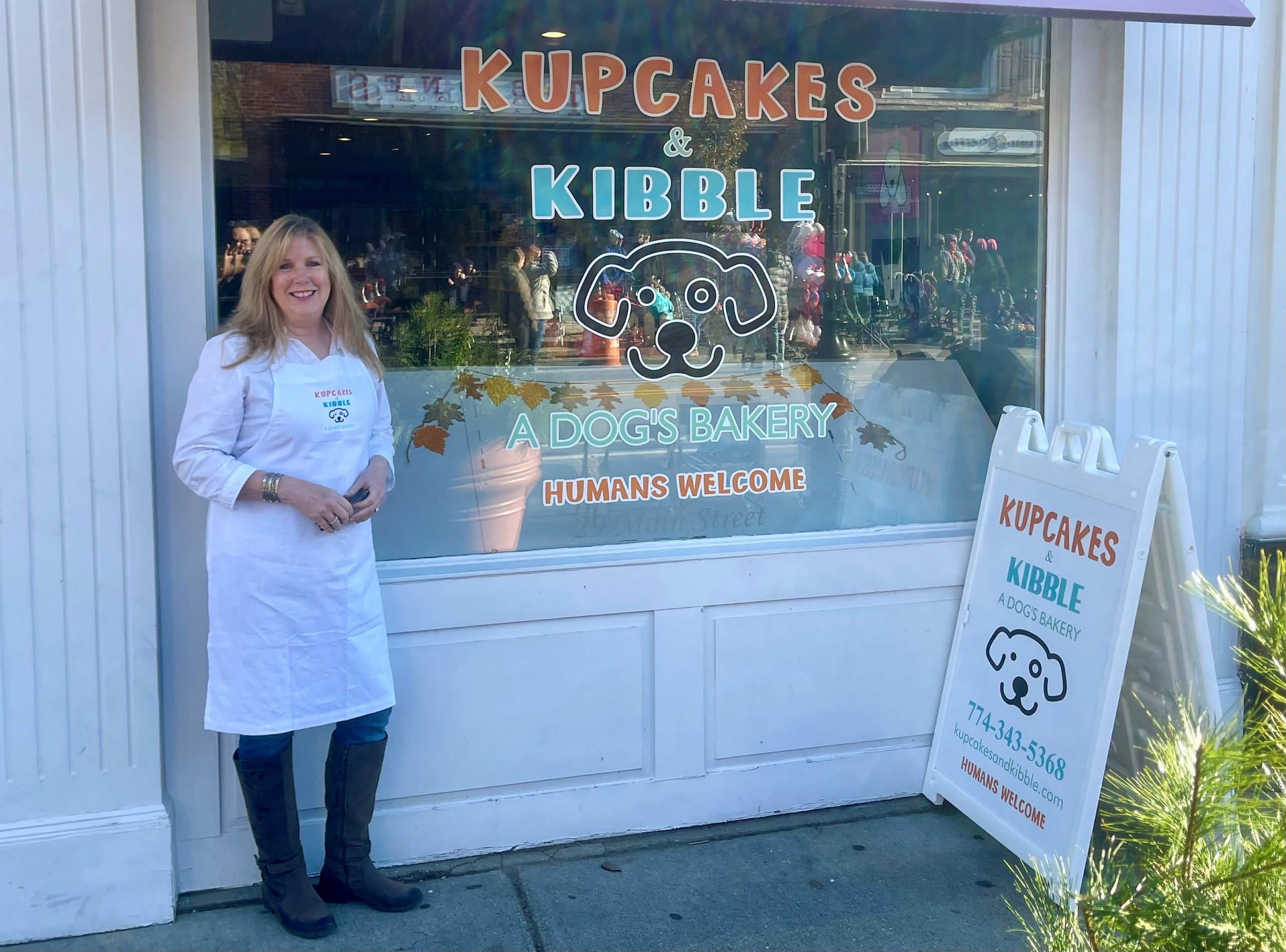 Kupcakes Kibble owner scaled